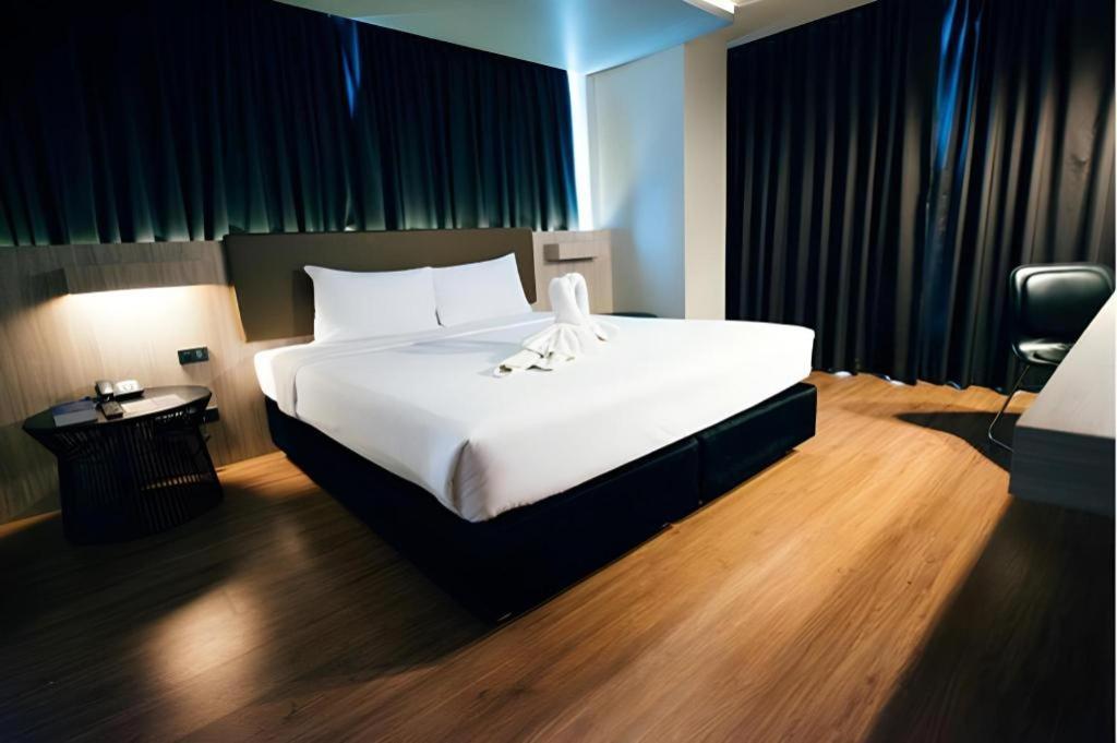 The Heritage Silom Hotel Bangkok Ngoại thất bức ảnh